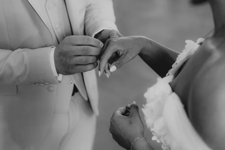 Ringübergabe bei einer Trauung