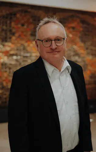 Portraitfoto Georg Mikulski